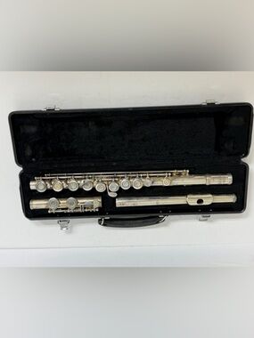 EMERSON EF2 Closed Hole "Traditional" Silver Flute w/Case - VERY GOOD